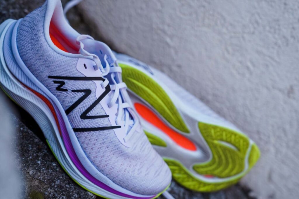 new balance fuelcell propel 4 (1)