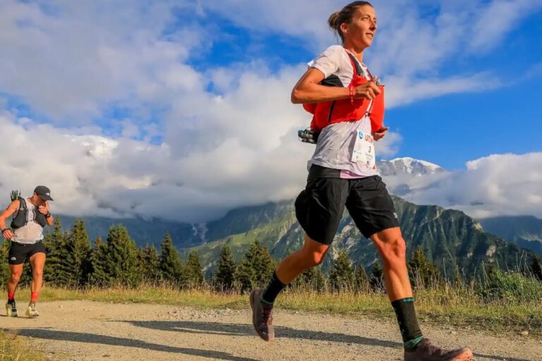 Ultra-trail : 400 km à pied sans dormir, la nouvelle folie de Courtney Dauwalter