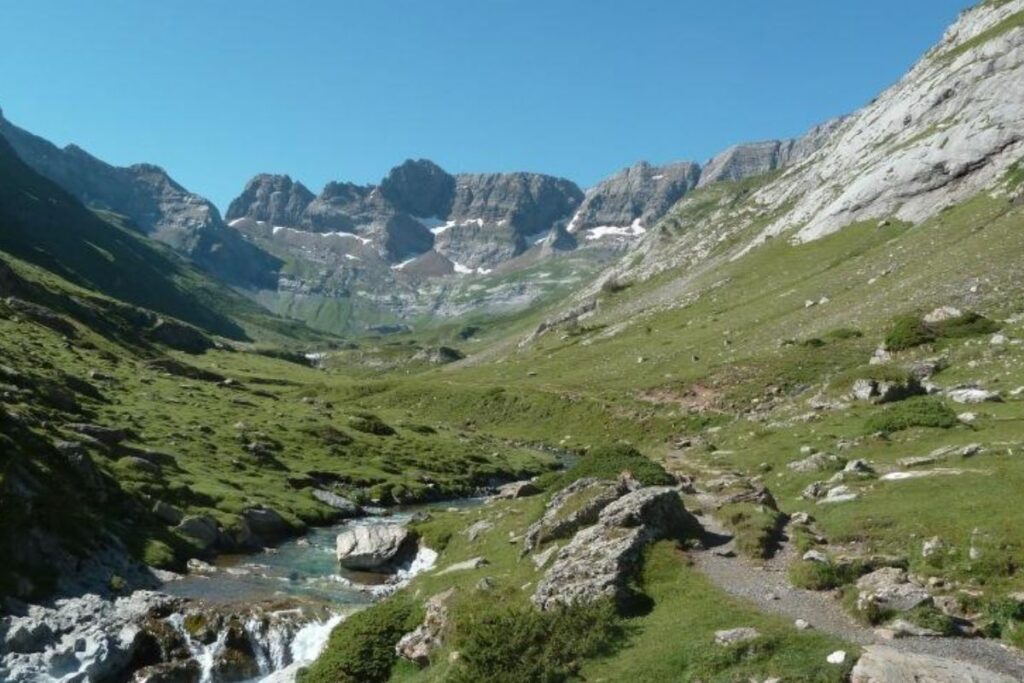 cirque pyrenees (1)
