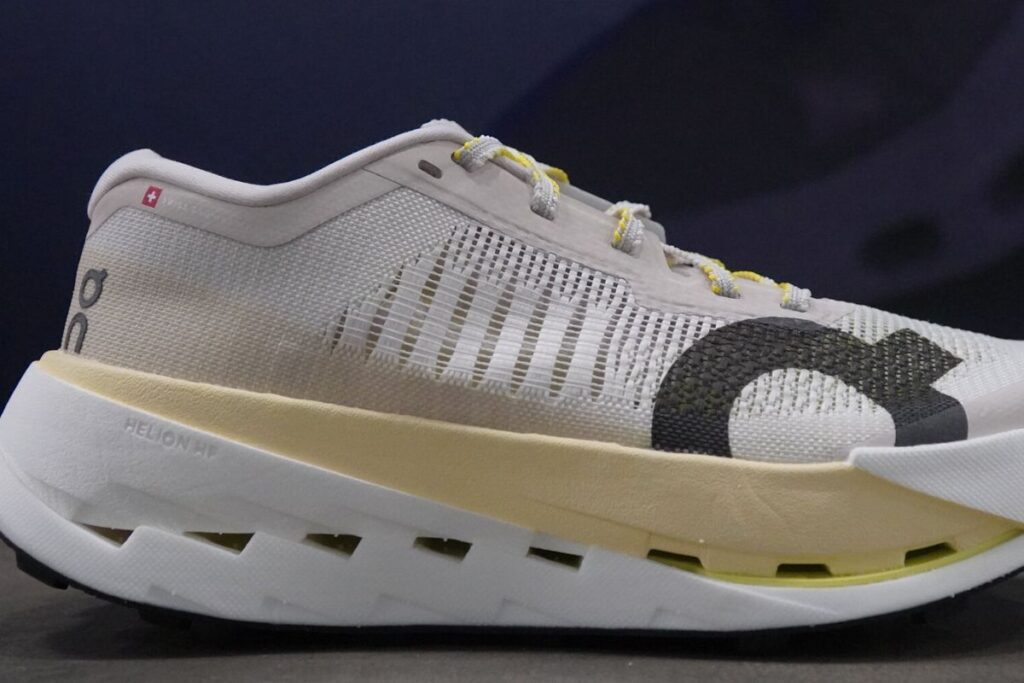 on cloud ultra pro (2)