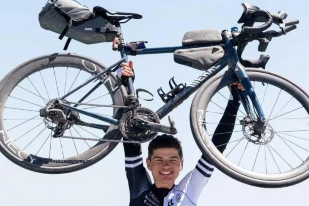 qui est victor bosoni (3)