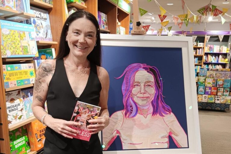Marathon Topless : Louise Butcher et son message contre les tabous du cancer