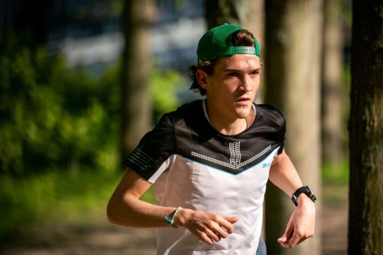 Casquette Verte sur l&rsquo;Ultra Trail Arc of Attrition : Suivi en direct