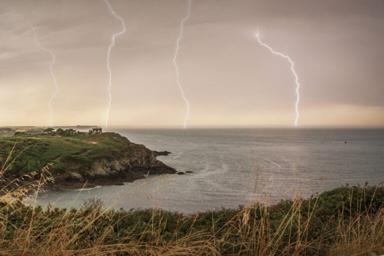 Courir sous l’orage : Pourquoi c’est dangereux ?
