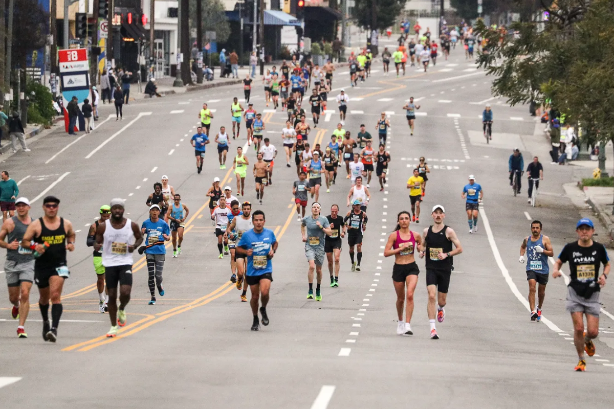 marathon los angeles 2026 live (2)