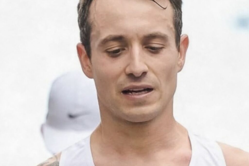 hugo clement swim run (2)