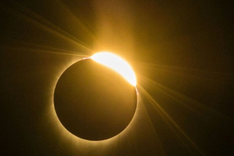 Éclipse solaire en Provence : où la voir ce mercredi 12 août près de Marseille ?
